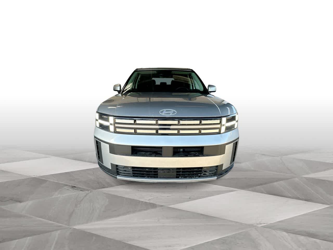 New 2026 Shimmering Silver Hyundai SE FWD image 3