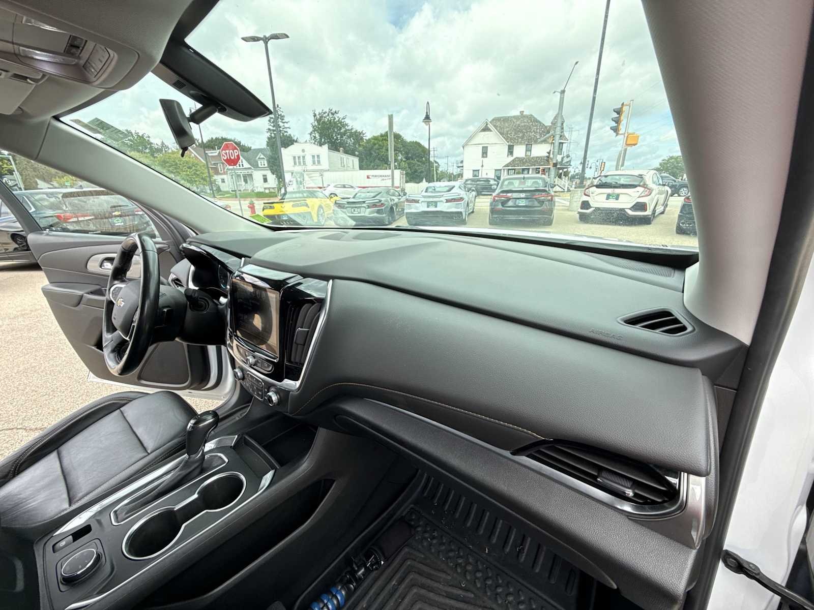 Certified Used 2019 SUMMIT WHITE Chevrolet LT Leather image 27