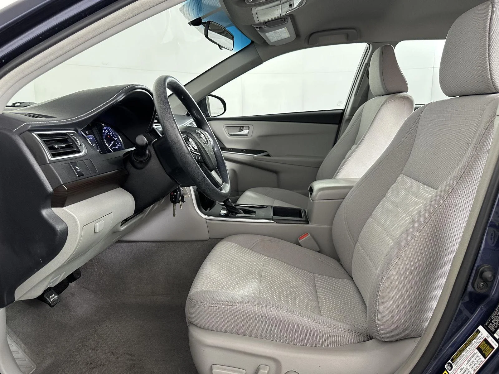 Used 2017 Parisian Night Pearl Toyota SE image 28