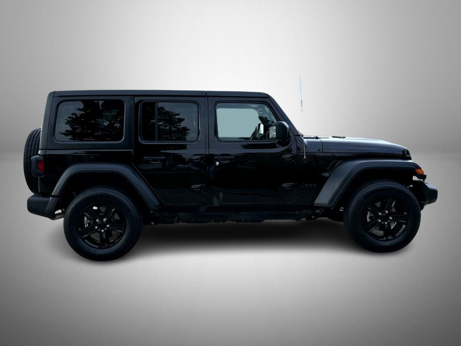Used 2022 Black Jeep Unlimited Sport Altitude image 4