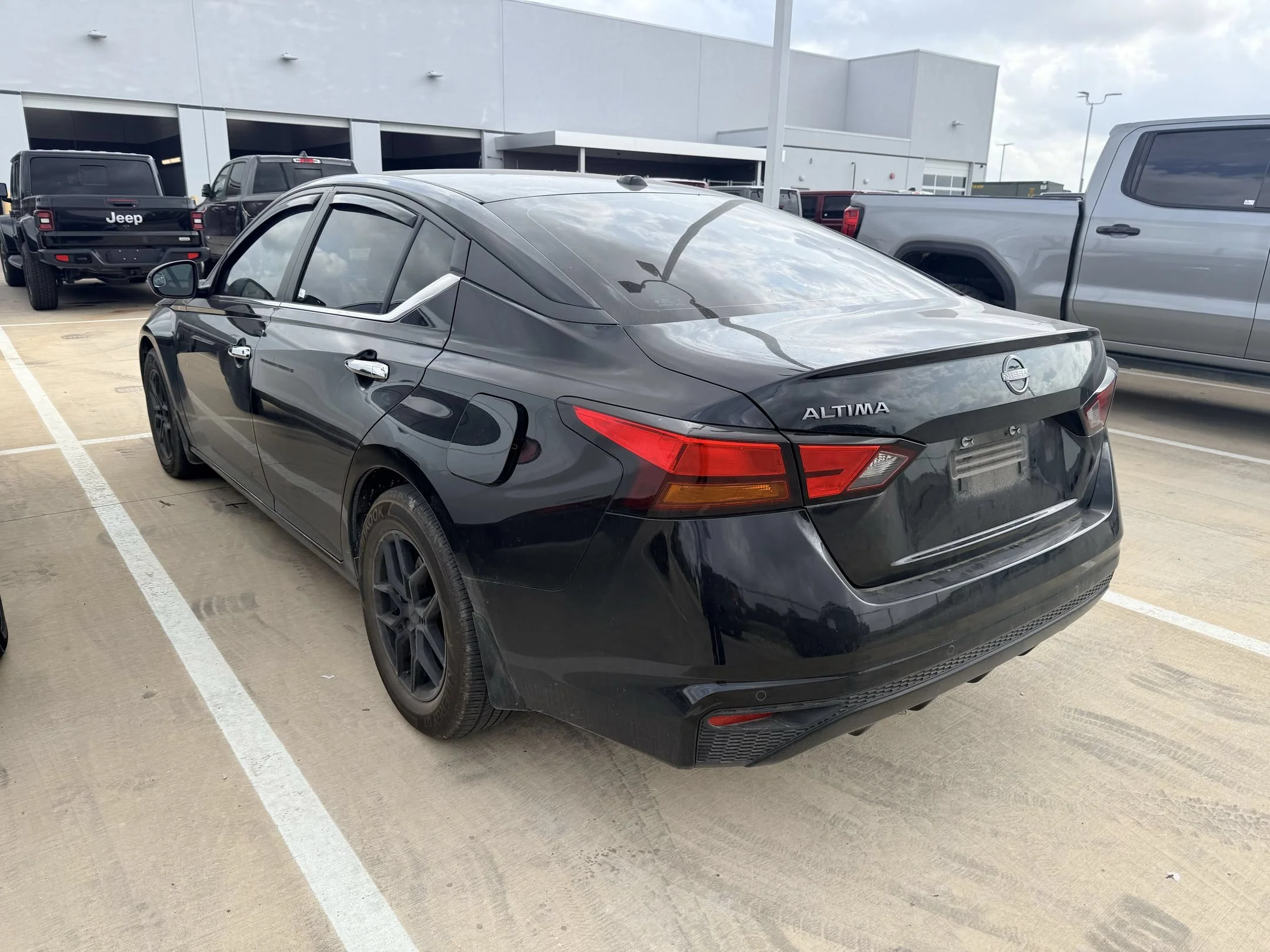 Used 2025 Black Nissan 2.5 S image 2