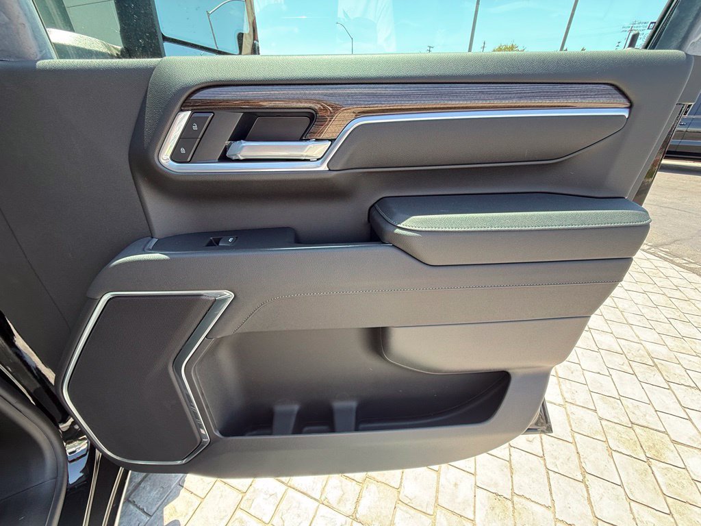 2026 Chevrolet Silverado 2500 HD LT view 17