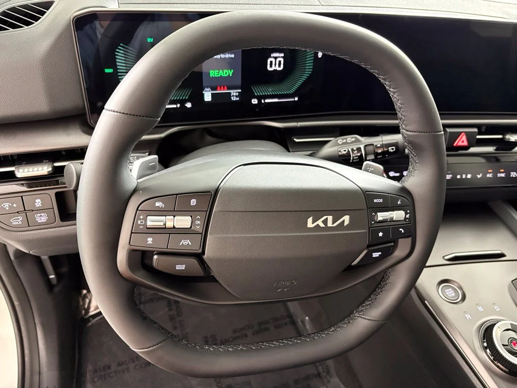 New 2027 Snow White Pearl Kia EX image 30