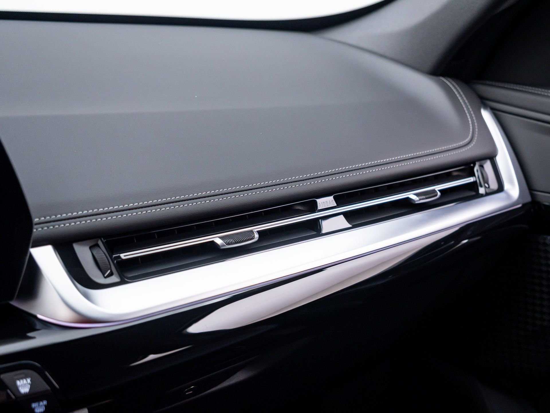 New 2027 Jet Black BMW xDrive28i image 30