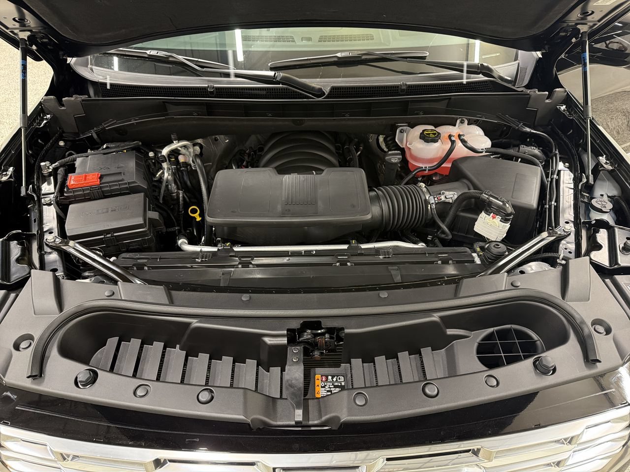 2027 GMC Yukon XL Denali - Photo 11