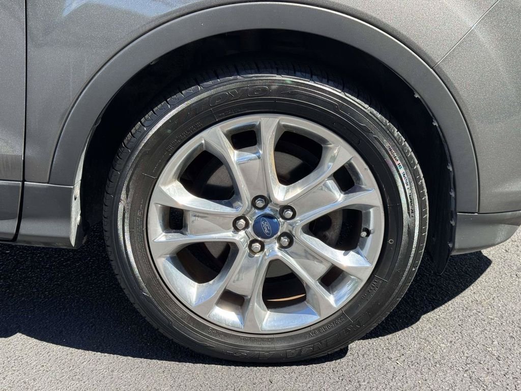 Used 2013 Gray Ford SE image 25