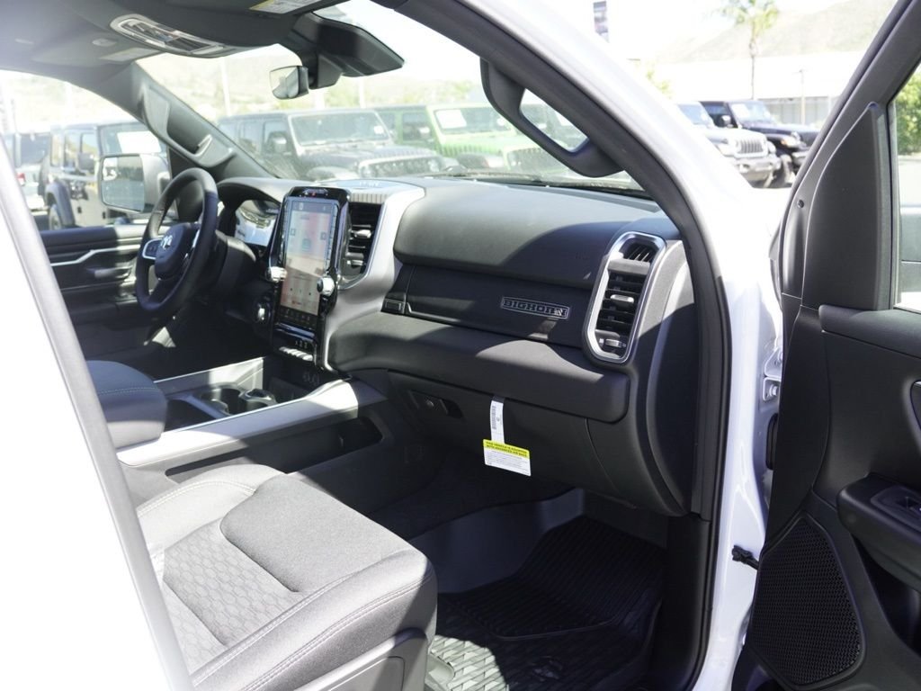 New 2026 Bright White Clear-Coat Exterior Paint RAM Big Horn/Lone Star image 21