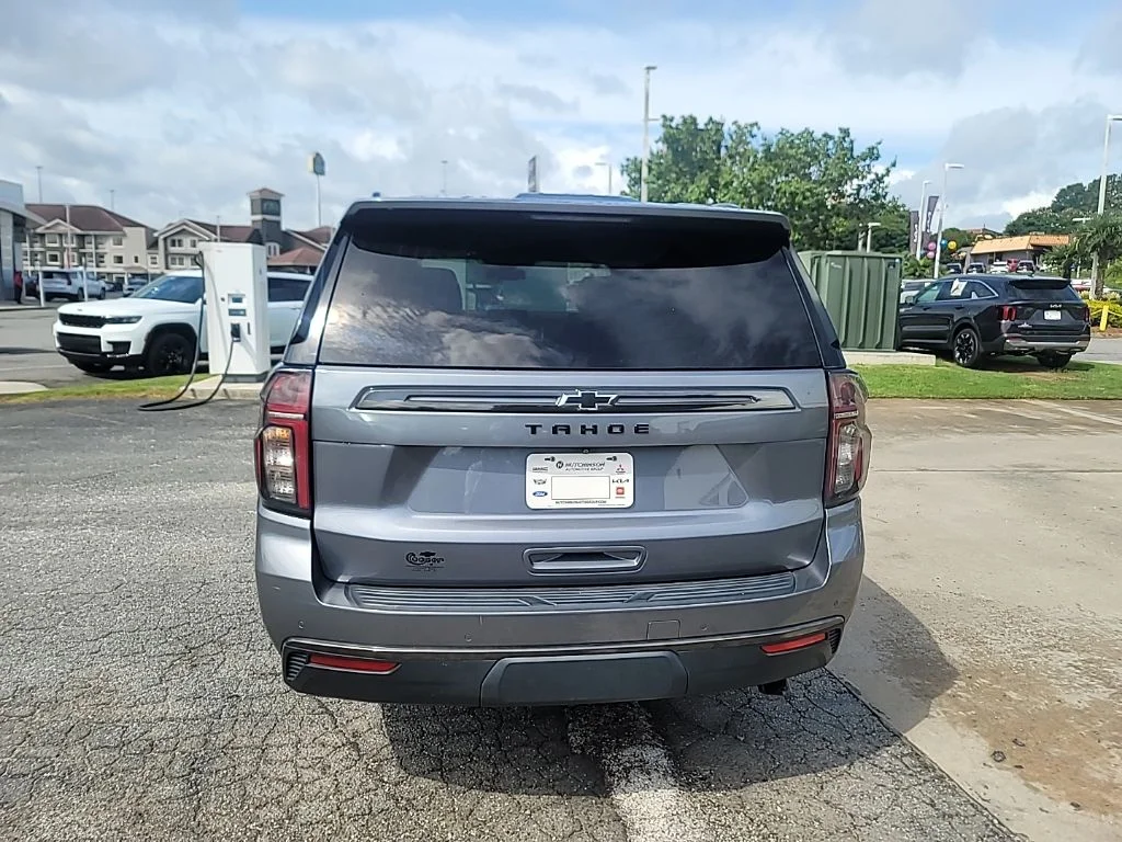 Used 2022 Gray Chevrolet Z71 image 6