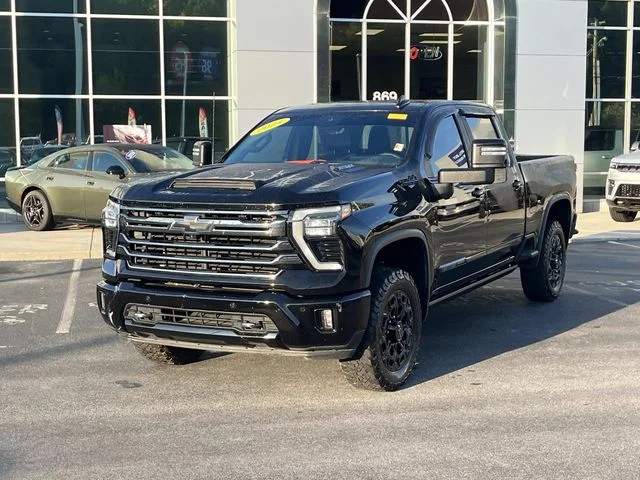 Used 2024 Black Chevrolet High Country image 7