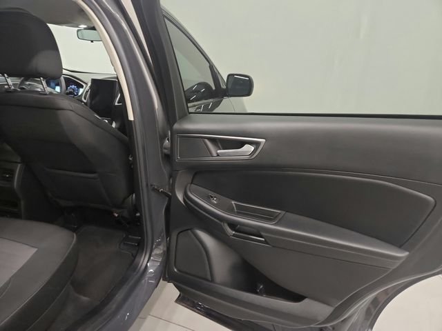 Used 2021 Gray Ford SE image 28