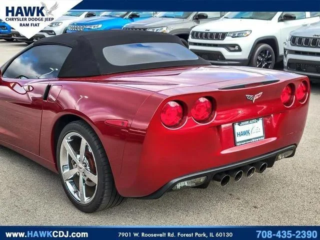 Used 2009 Red Chevrolet w/1LT image 6