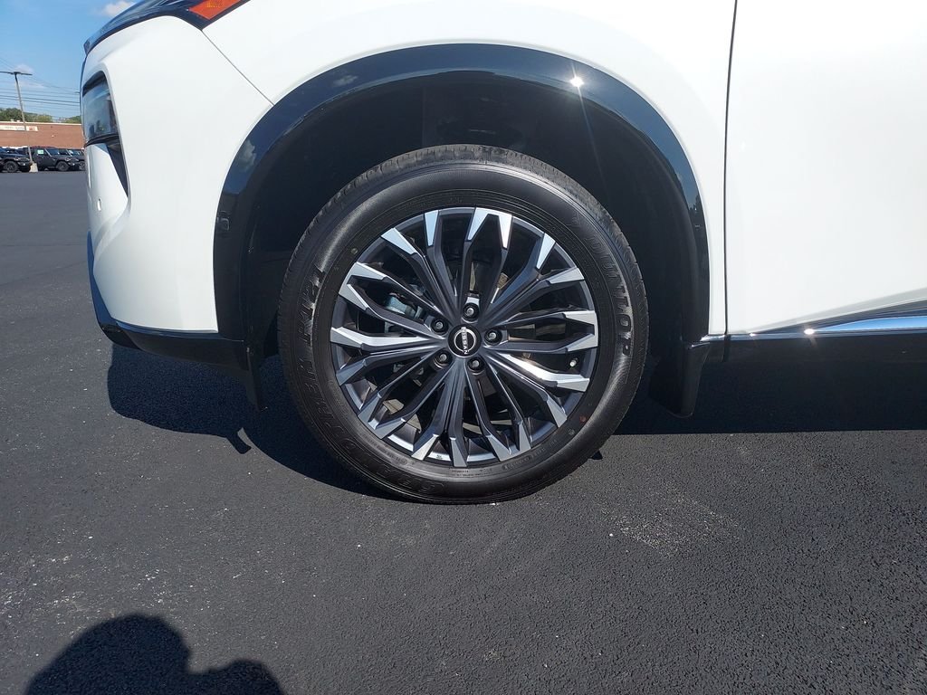 Used 2026 White Nissan Platinum image 10