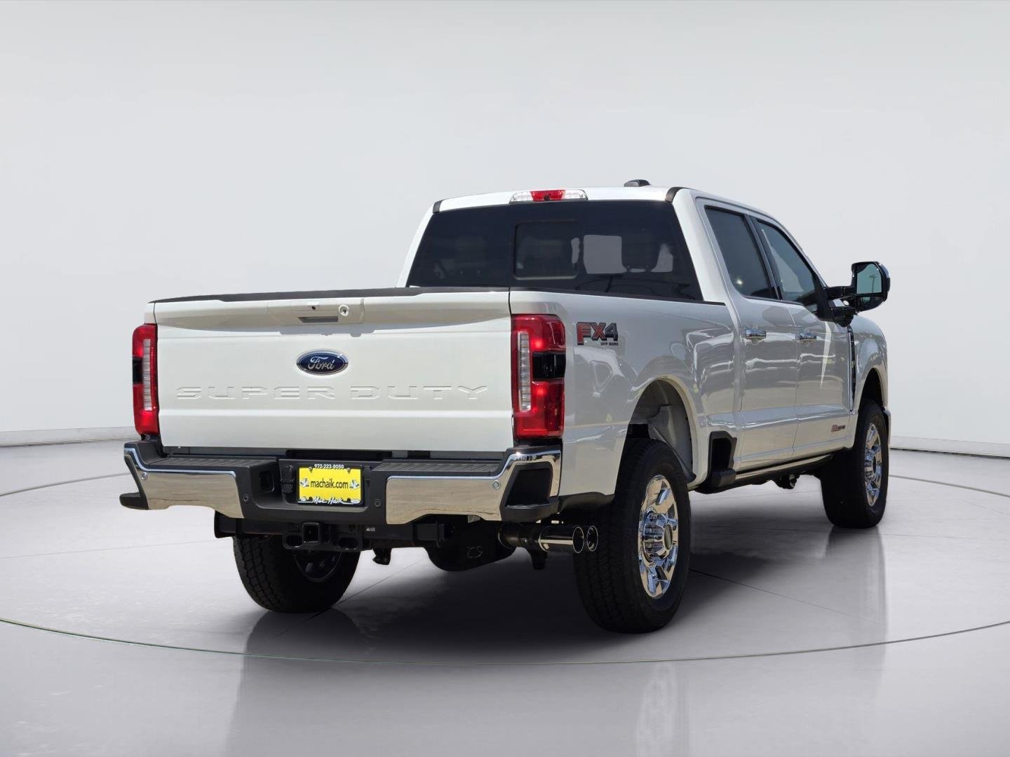 New 2026 Star White Metallic Tri-Coat Ford F-250® Lariat® image 4