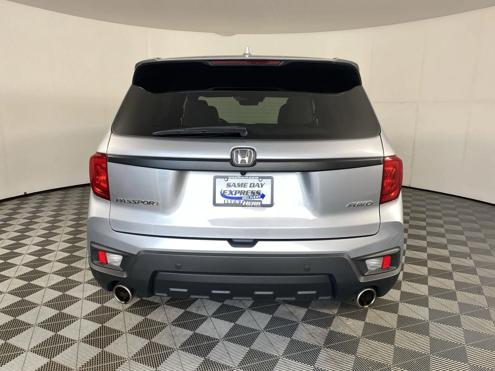 Used 2023 Lunar Silver Metallic Honda EX-L image 6