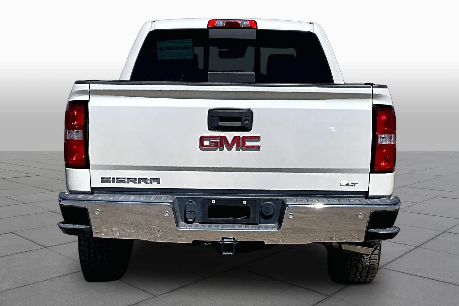 Used 2015 White Diamond Tricoat GMC SLT image 4