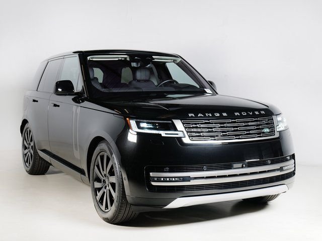 Used 2023 Santorini Black Metallic Land Rover SE image 10