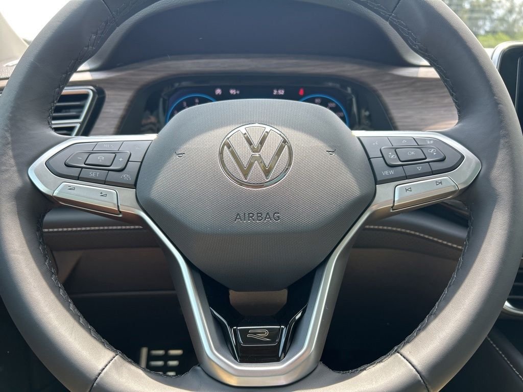 New 2026 White Volkswagen 2.0T SEL Premium R-Line image 25