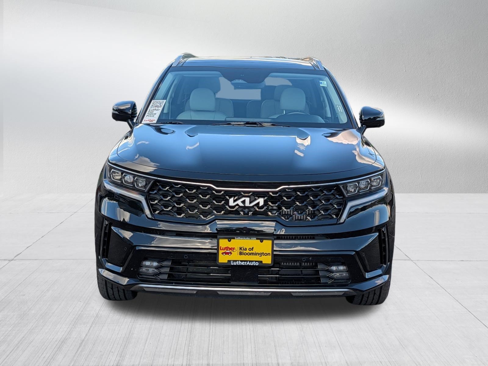 Certified Used 2023 Aurora Black Kia SX Prestige image 2