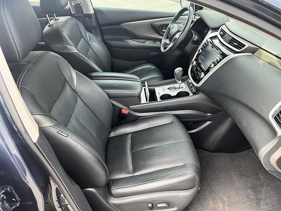 Used 2017 Arctic Blue Metallic Nissan Platinum image 17