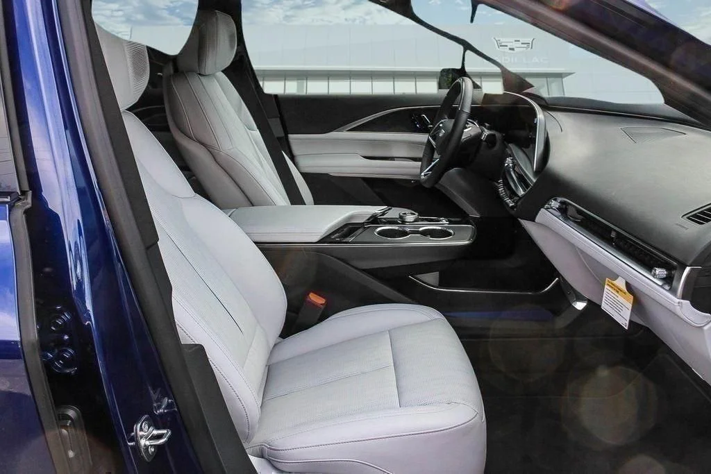 2026 Cadillac LYRIQ Signature Sport - Photo 14