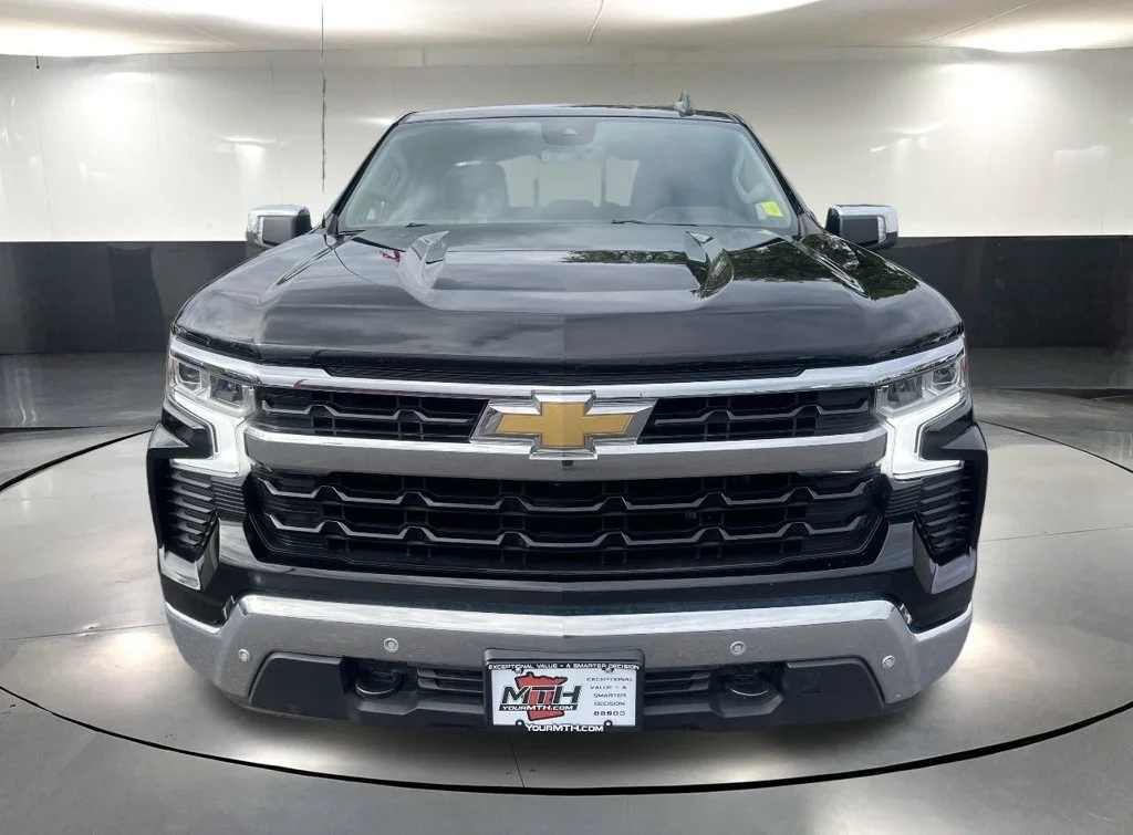 Used 2024 Black Chevrolet LT image 9