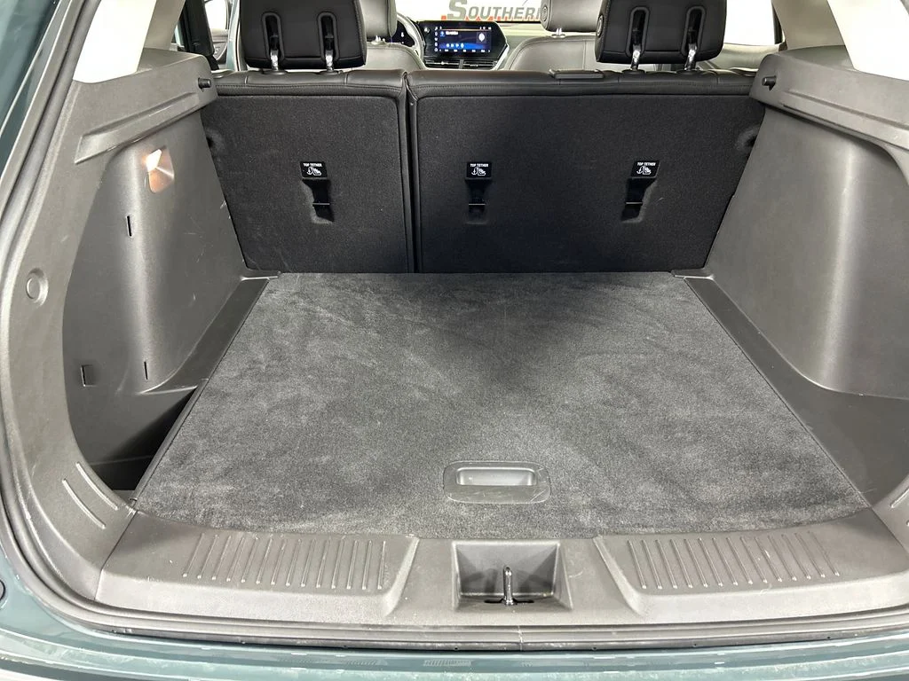 Used 2025 Gray Chevrolet LT image 19