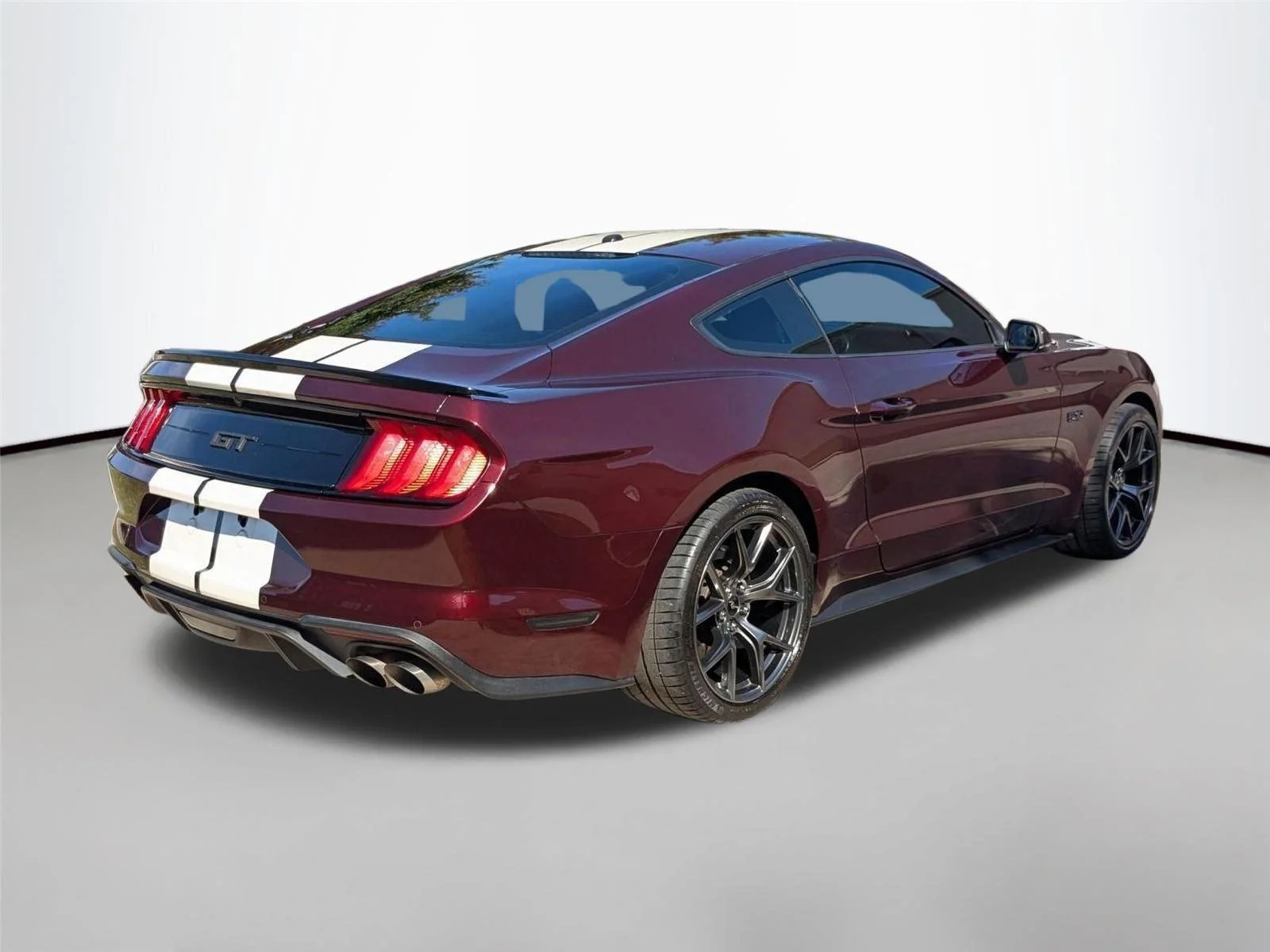 Used 2018 Royal Crimson Metallic Tinted Clearcoat Ford GT Premium image 6