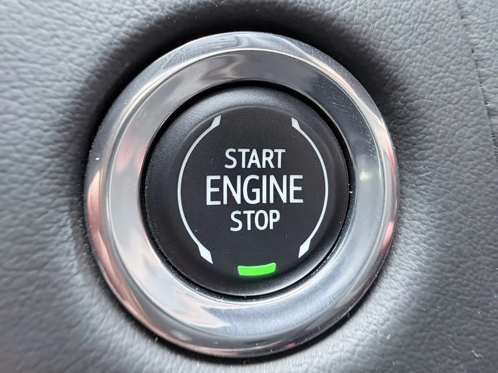 Used 2023 Sterling Metallic GMC AT4 image 23