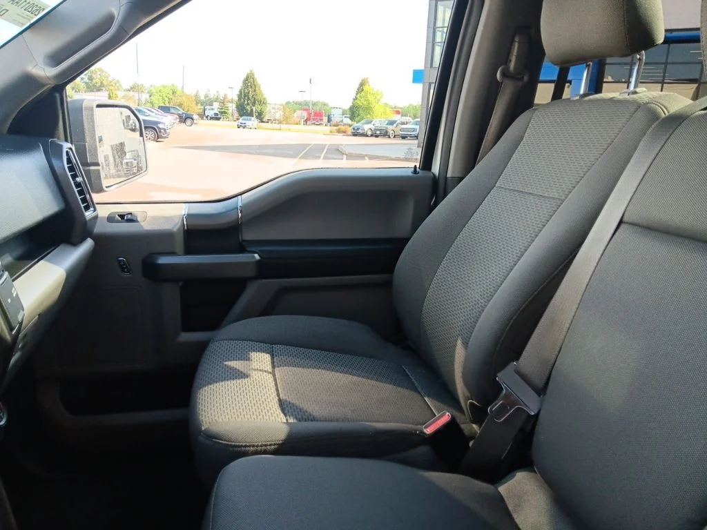 Used 2016 Ingot Silver Metallic Ford XLT image 24