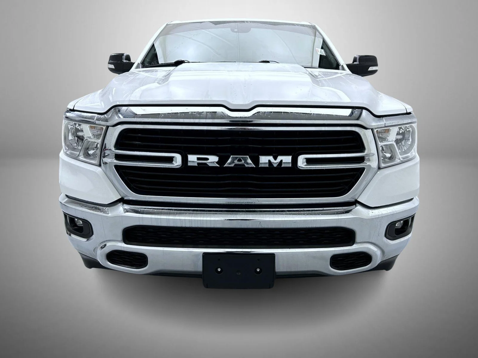 Used 2021 White Ram Big Horn/Lone Star image 2