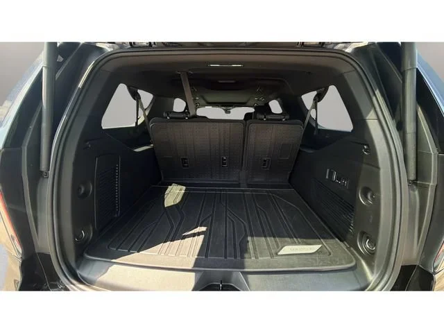 Used 2023 Black Chevrolet Z71 image 30