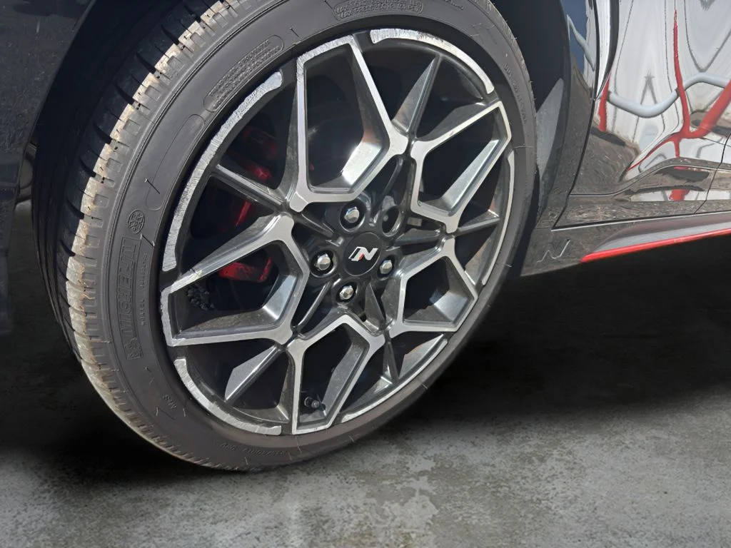 Used 2022 Ultra Black Hyundai Base image 7