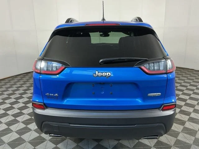 Certified Used 2022 Blue Jeep Latitude Lux image 9