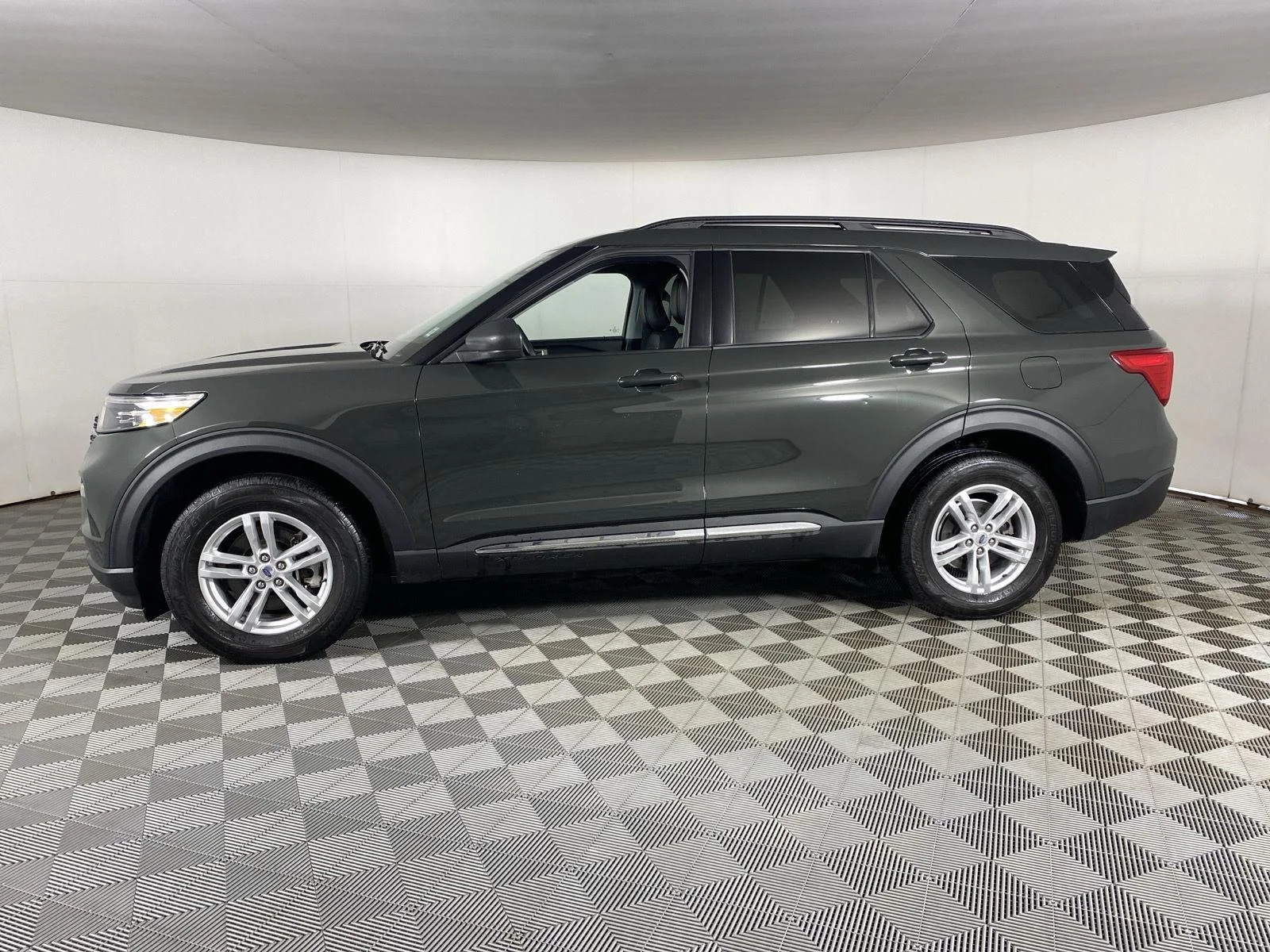 Used 2023 Forged Green Ford XLT image 13