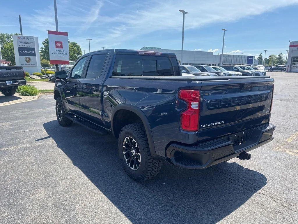 Used 2022 Blue Metallic Chevrolet ZR2 image 6
