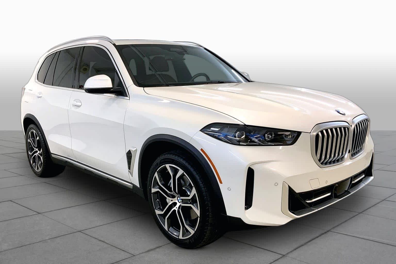 Used 2024 BMW X5 40i with VIN 5UX23EU05R9U12137 for sale in Kansas City