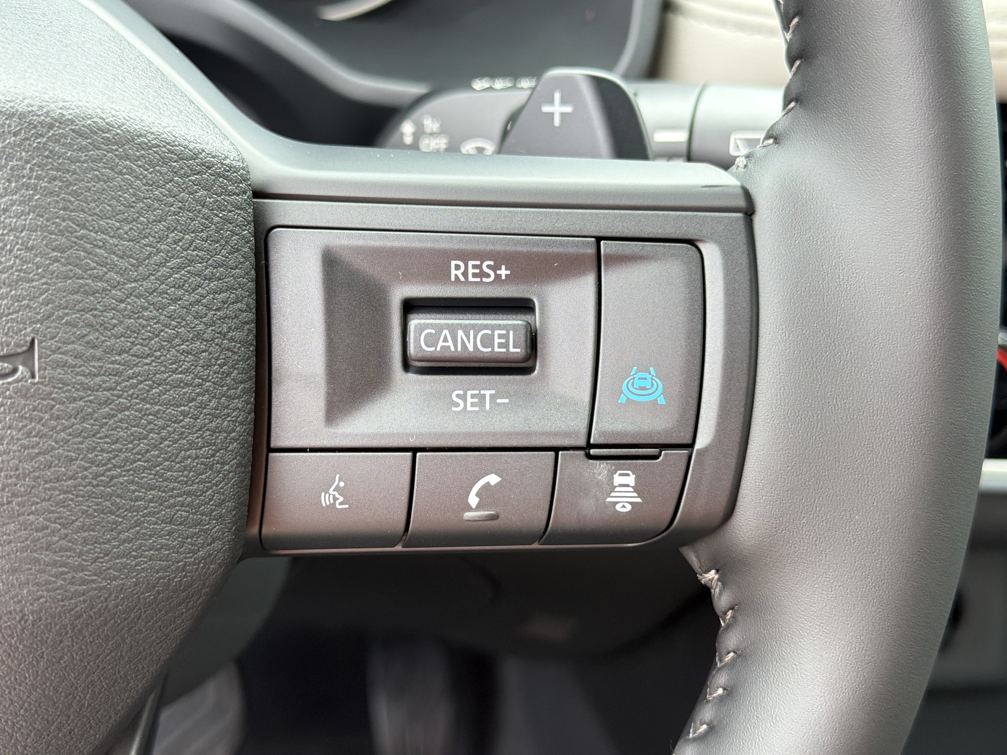 New 2026 Everest White Pearl Tricoat Nissan Dark Armor image 26