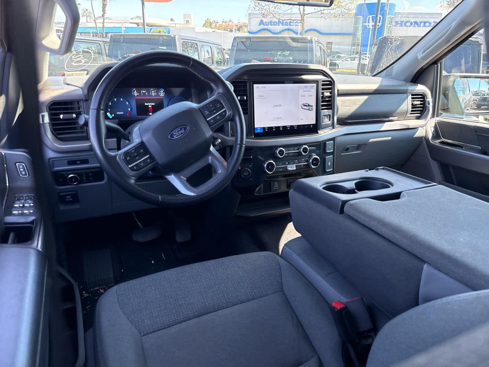 Used 2025 Agate Black Metallic Ford XLT image 19