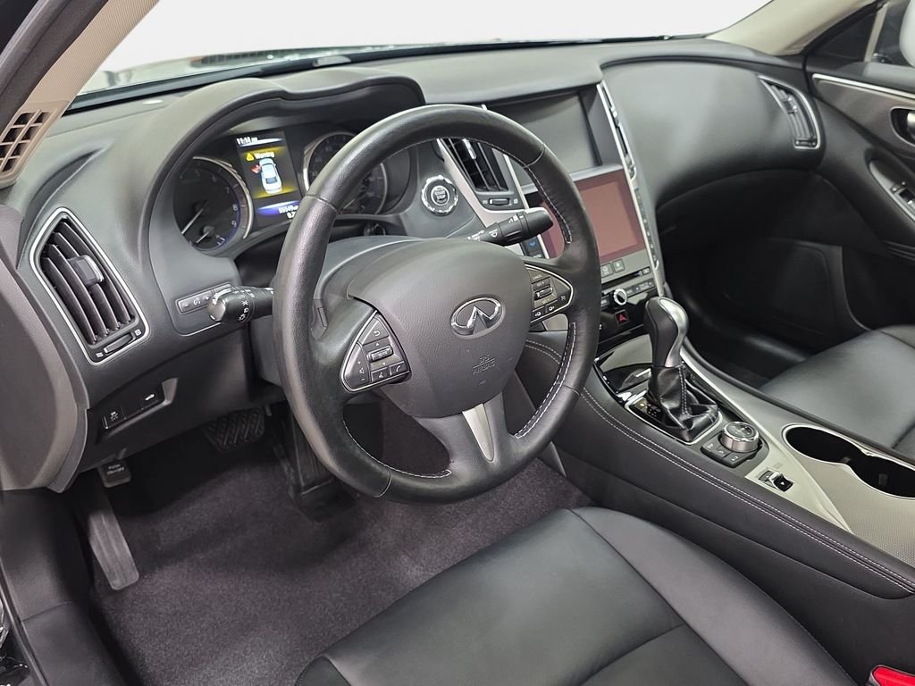 Used 2015 Black Obsidian INFINITI Base image 16