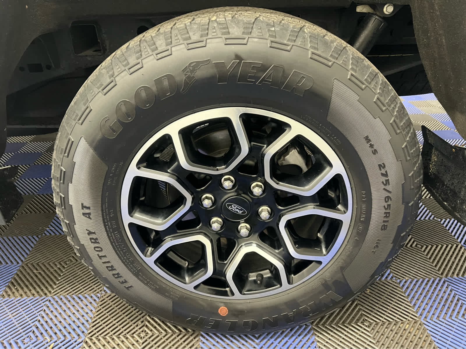 Used 2022 Space White Metallic Ford XLT image 4