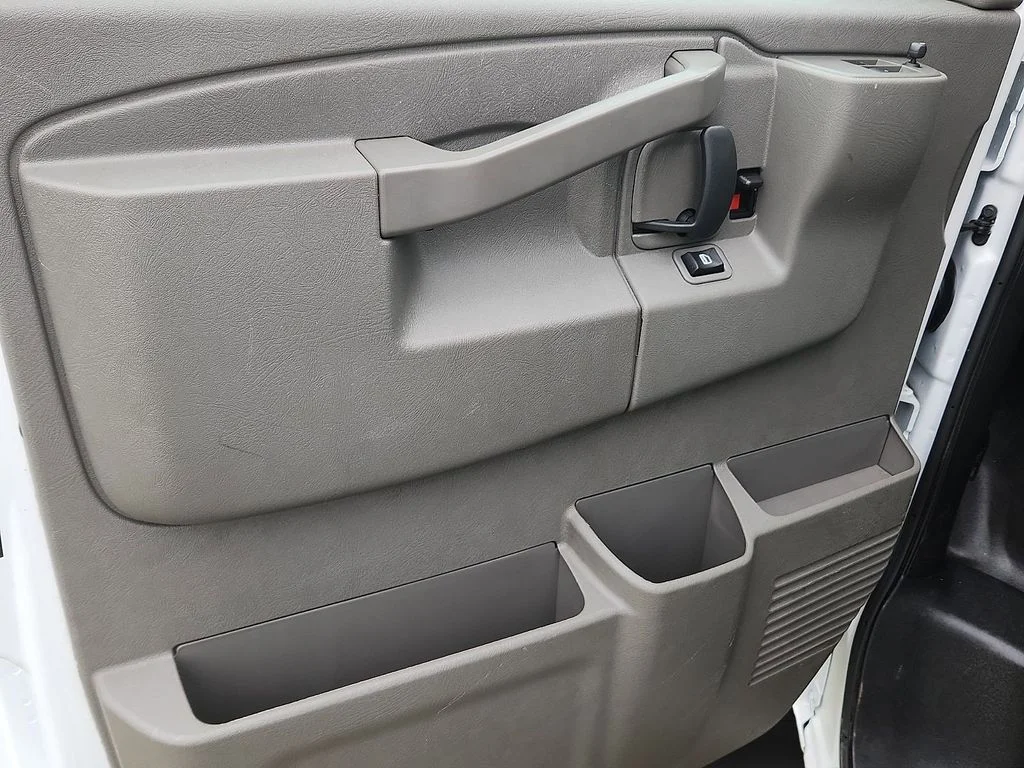 Used 2023 White Chevrolet Work Van image 7