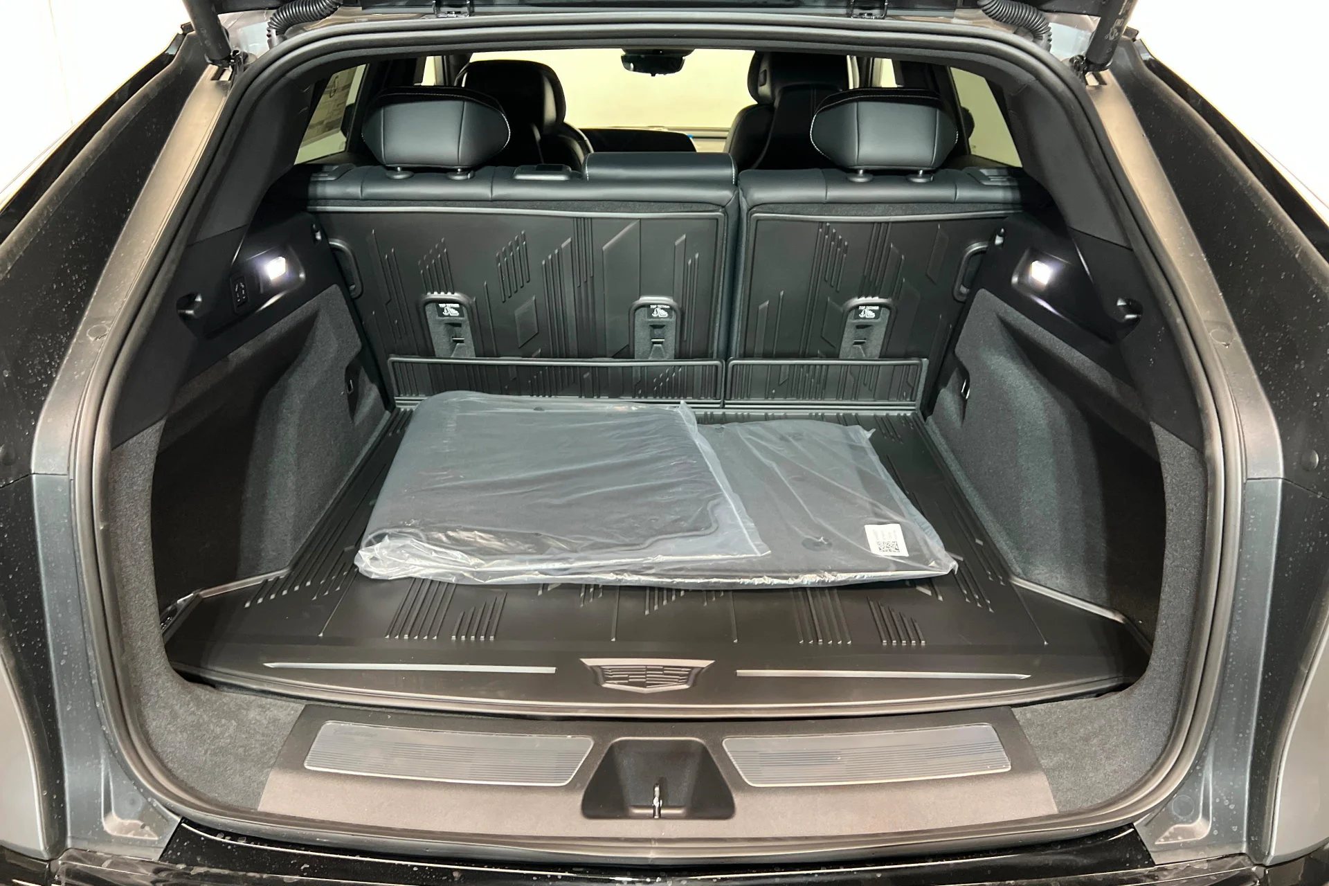 New 2027 Argent Silver Metallic Cadillac Premium Sport image 22