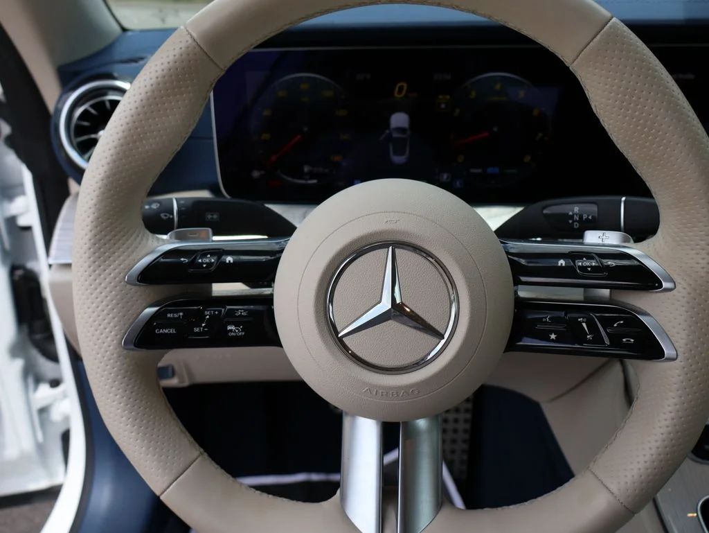 Used 2023 MANUFAKTUR Moonlight White Mercedes-Benz E 450 image 33