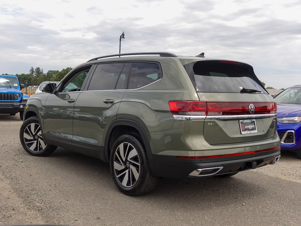 New 2026  Volkswagen SE w/Technology image 9