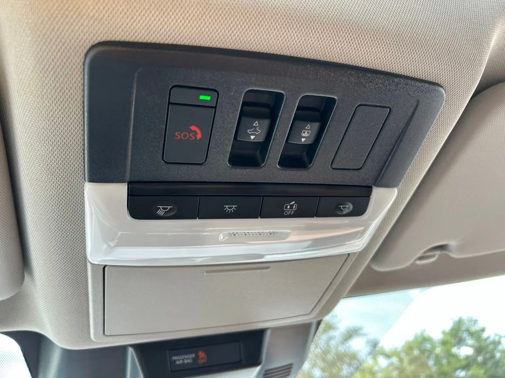 Used 2026 White Nissan Platinum image 39