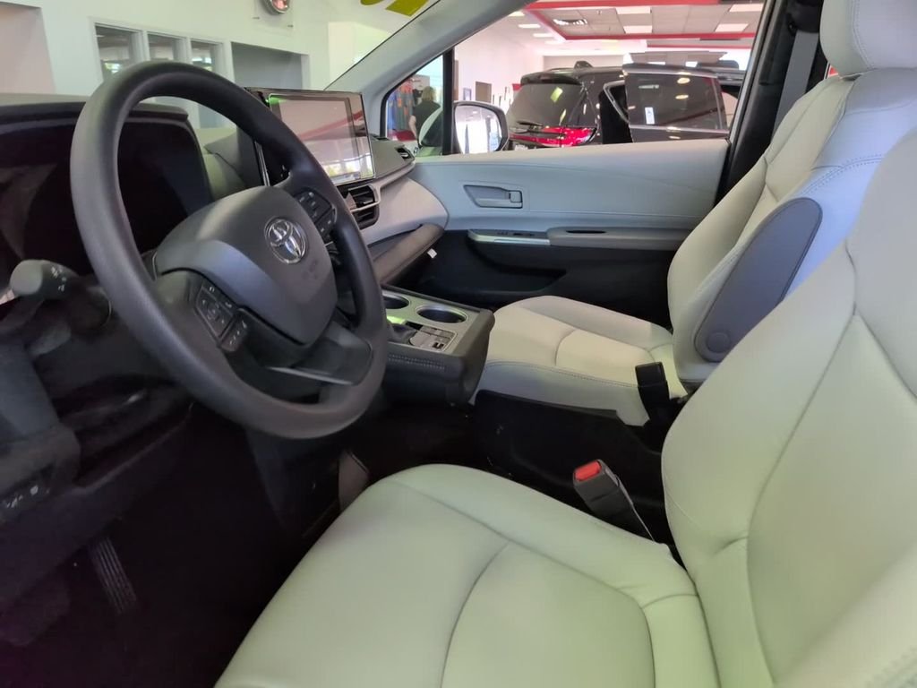 Used 2025 White Toyota LE image 17