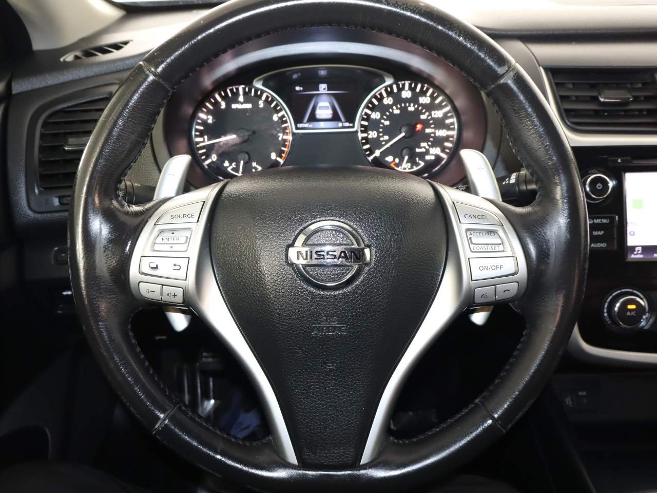Used 2018 Black Nissan 2.5 SR image 13