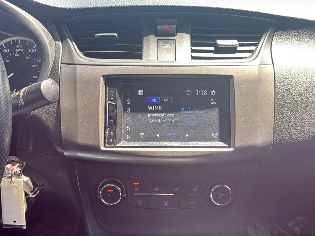 Used 2019 Blue Nissan S image 21