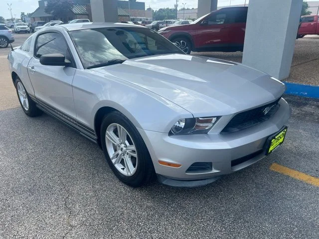Used 2012 Silver Ford V6 image 2