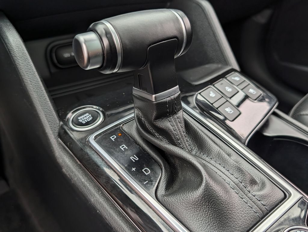 Used 2023 White Kia X-Pro Prestige image 30